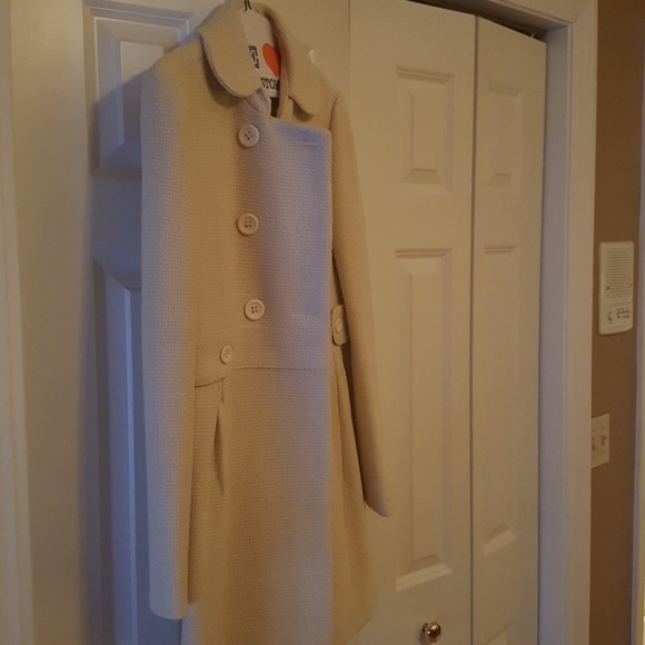 🎊Sale! 🎊Worn once EUC Cream coat!! - Picture 3 of 6